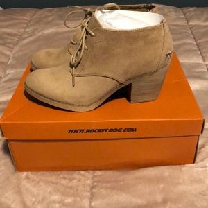 Suede boots